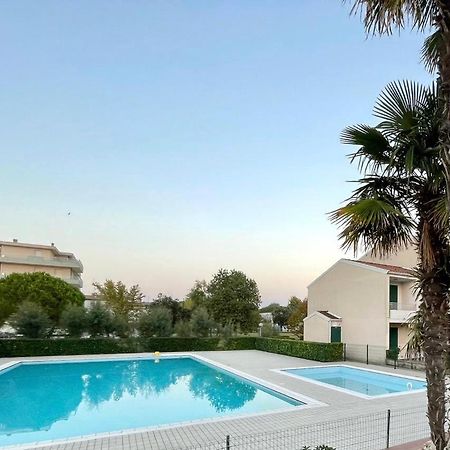 Apartment Caorle De Lux Swimming Pool, Parking, Garden エクステリア 写真
